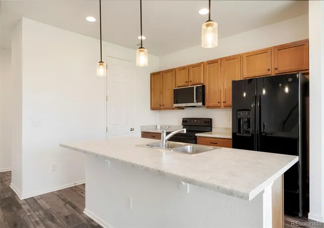 Photo 4 of Single family home for sale at 6318 Vista Cliff Loop, Castle Rock, CO 80104 | MLS# 5663838 | Listing updated on 2026-09-12