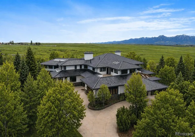 Photo 1 of Mansion for sale at 8532 Strawberry Ln, Niwot, CO 80503 | MLS# 7329670 | Listing updated on 2026-10-30
