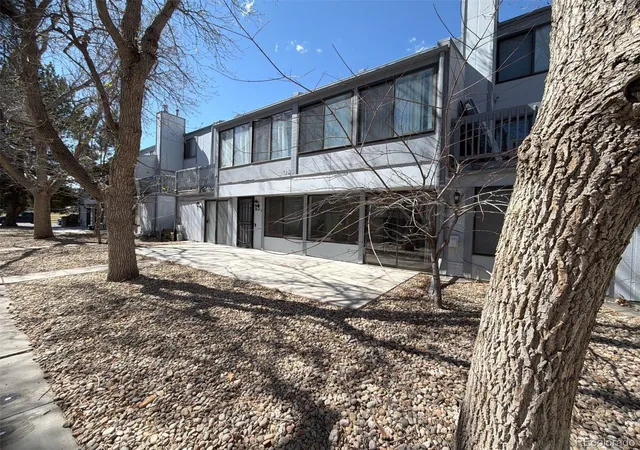 3rd image of 15047 E Louisiana Dr, Aurora, CO 80012