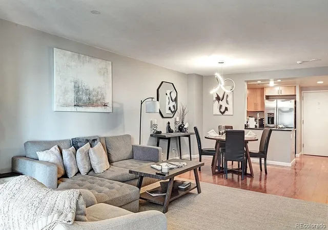 3rd image of 1777 Larimer St #1909, Denver, CO 80202 | MLS# 1656984