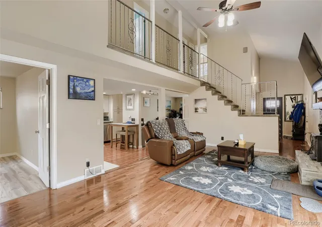 2nd image of 8901 W Radcliffe Pl, Littleton, CO 80123 | MLS# 5363930