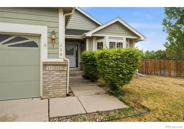 3rd image of 208 Egyptian Ct, Fort Collins, CO 80525 | MLS# IR1057733