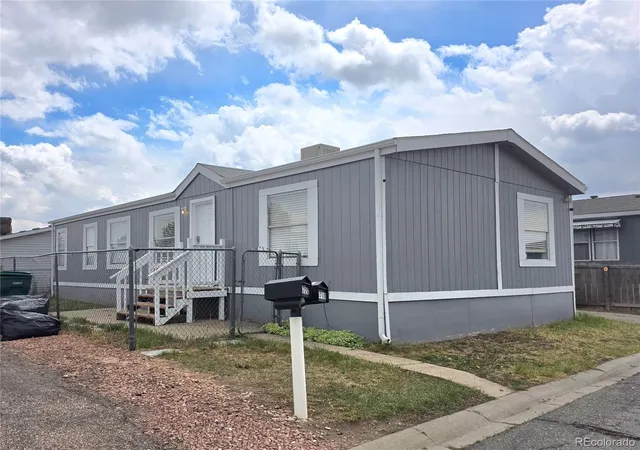 Homes for sale in Denver, CO | 9710 Gull St, Denver, CO 80260 | MLS# 3898116