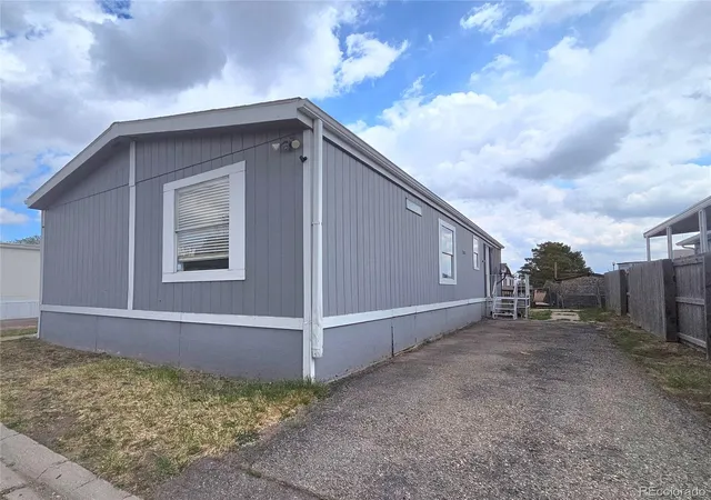 Homes for sale in Denver, CO | 9710 Gull St, Denver, CO 80260 | MLS# 3898116