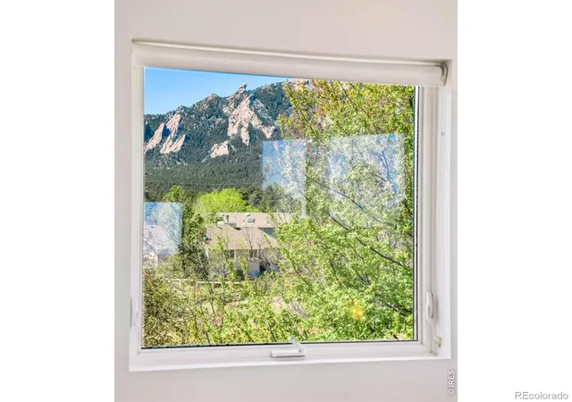 Photo 4 of Single family home for sale at 2920 Lafayette Dr, Boulder, CO 80305 | MLS# IR1057758 | Listing updated on 2026-09-25