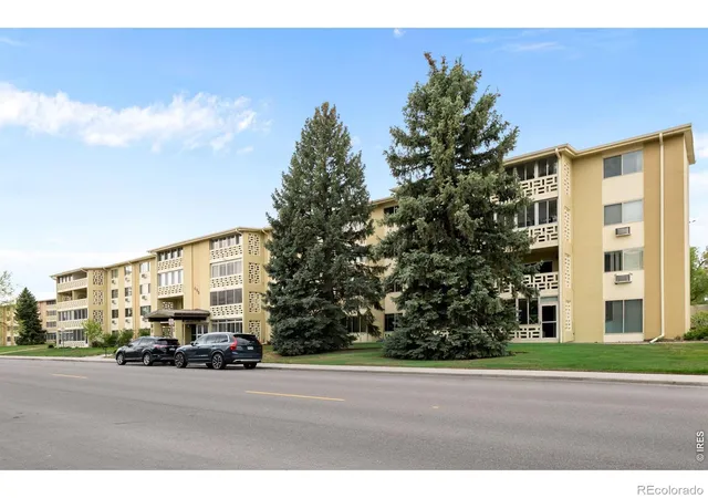 Photo 3 of Single family home for sale at 695 S Alton Way #6D, Denver, CO 80247 | MLS# IR1057765 | Listing updated on 2026-08-14