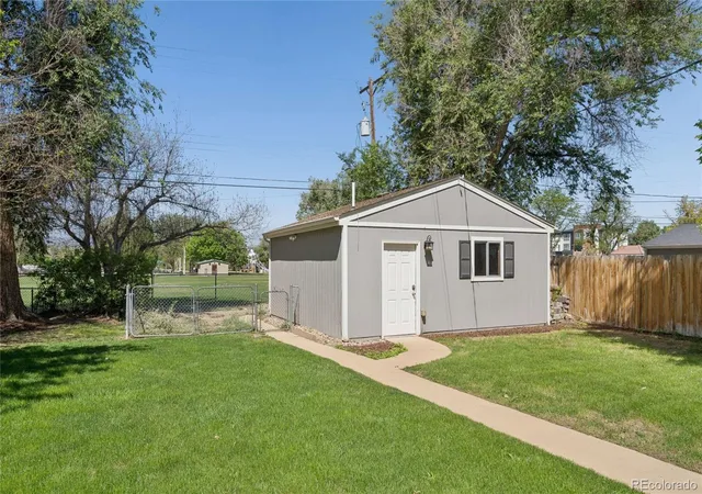 3rd image of 3145 S Fox St, Englewood, CO 80110 | MLS# 2296738