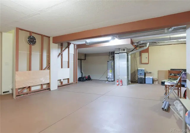 5th image of 14302 E Napa Pl, Aurora, CO 80014