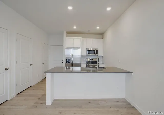 Photo 2 of Townhouse for sale at 16435 Standing Elk Dr, Parker, CO 80134 | MLS# 6315671 | Listing updated on 2026-10-06