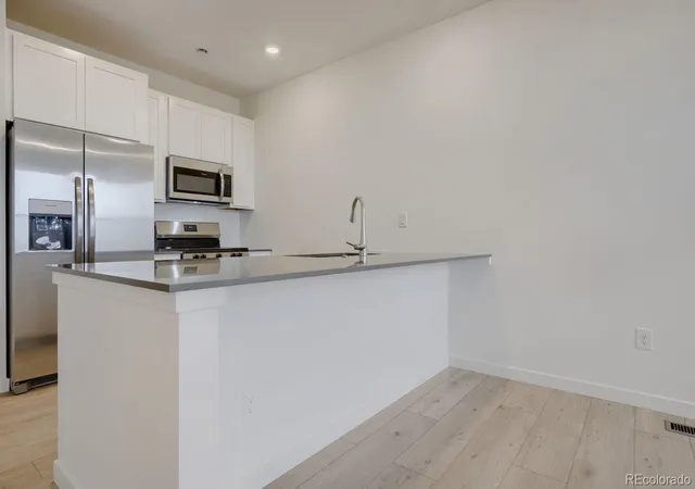 Photo 3 of Townhouse for sale at 16435 Standing Elk Dr, Parker, CO 80134 | MLS# 6315671 | Listing updated on 2026-10-26