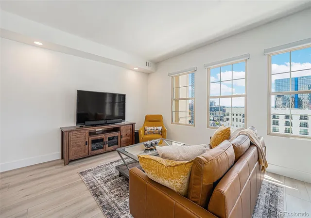 4th image of 925 N Lincoln St #6F, Denver, CO 80203 | MLS# 9832657