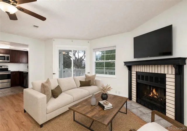 Homes for sale in Aurora, CO | 12513 E Pacific Cir #D, Aurora, CO 80014 | MLS# 4011430