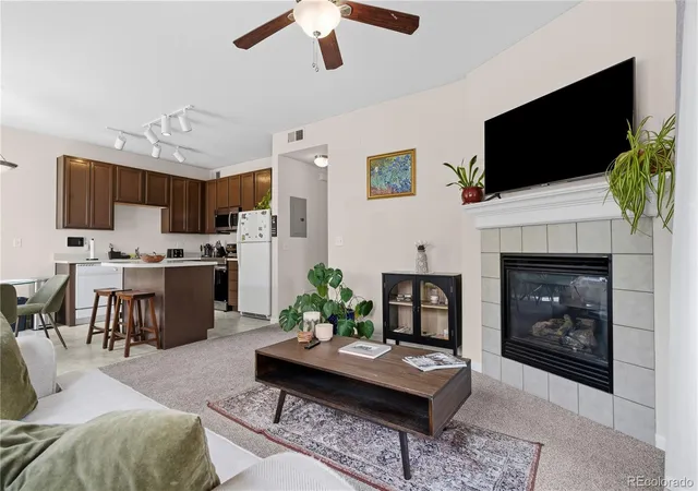 3rd image of 8105 E 11Th Ave, Denver, CO 80220