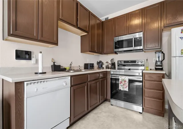 5th image of 8105 E 11Th Ave, Denver, CO 80220