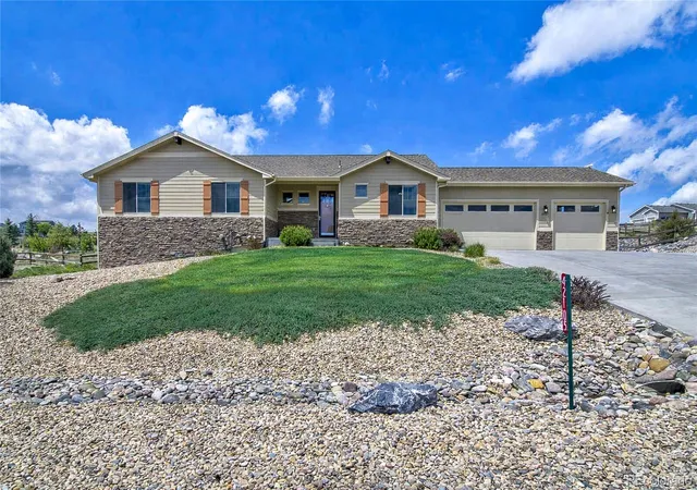 Homes for sale in Elizabeth, CO | 42105 Plantation Cir, Elizabeth, CO 80107 | MLS# 9676772