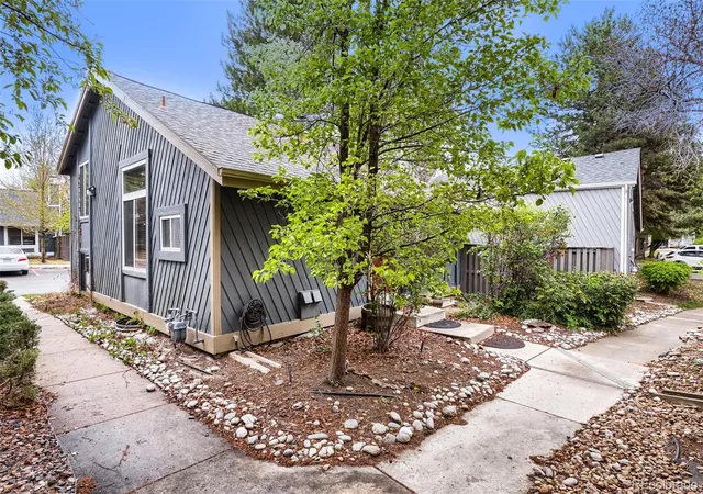 Homes for sale in Englewood, CO | 10223 E Peakview Ave, Englewood, CO 80111 | MLS# 7183678