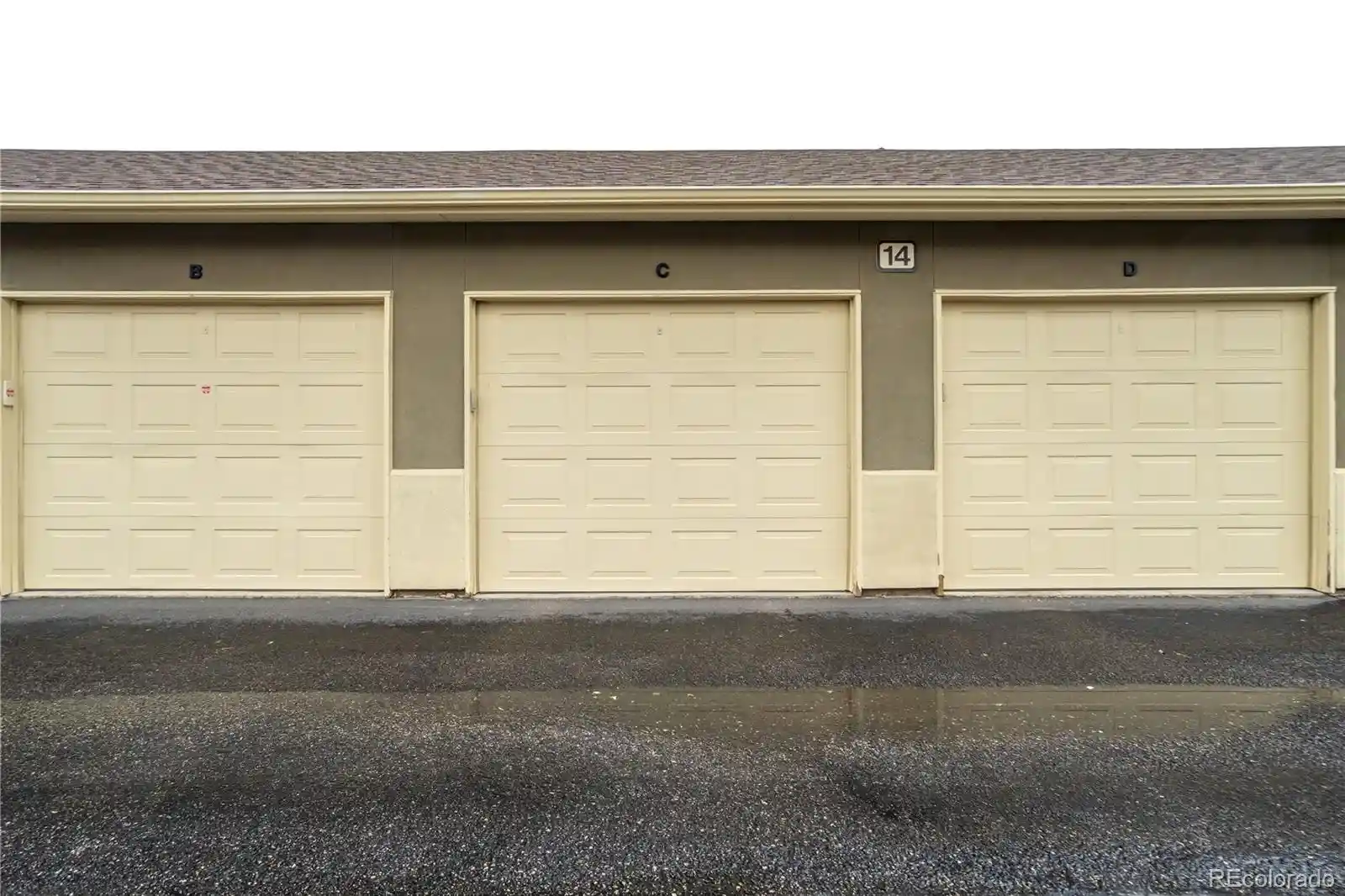 Listing Photo 2 - Condo for sale in 4572 Copeland Loop located at 4572 Copeland Loop, Littleton, CO 80126 - Unit #102