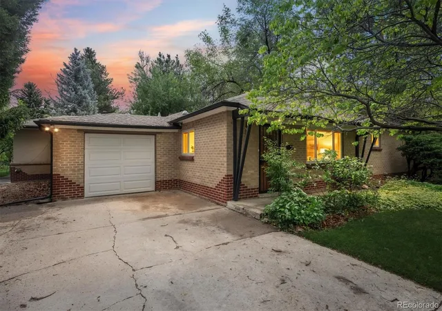 Photo 1 of Single family home for sale at 1606 Glen Bar Dr, Lakewood, CO 80215 | MLS# 7134057 | Listing updated on 2026-09-01