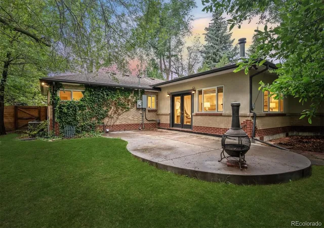 Photo 3 of Single family home for sale at 1606 Glen Bar Dr, Lakewood, CO 80215 | MLS# 7134057 | Listing updated on 2026-09-01