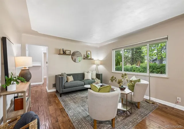 Photo 5 of Single family home for sale at 1606 Glen Bar Dr, Lakewood, CO 80215 | MLS# 7134057 | Listing updated on 2026-09-01