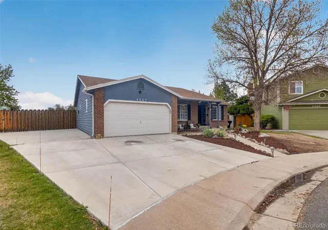 3rd image of 4867 S Johnson St, Littleton, CO 80123 | MLS# 5250169