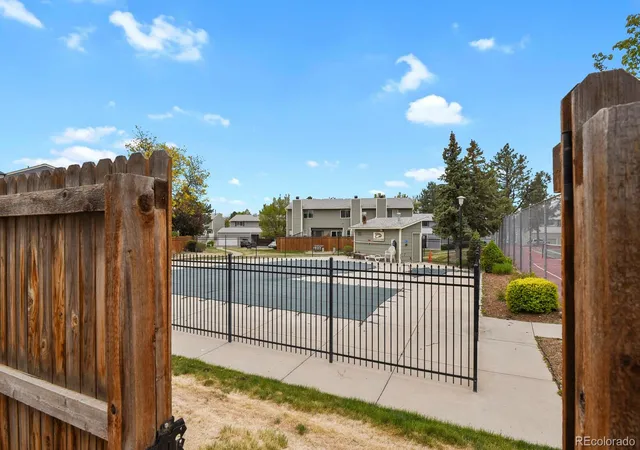 Homes for sale in Arvada, CO | 8771 Carr Loop, Arvada, CO 80005 | Houzeo
