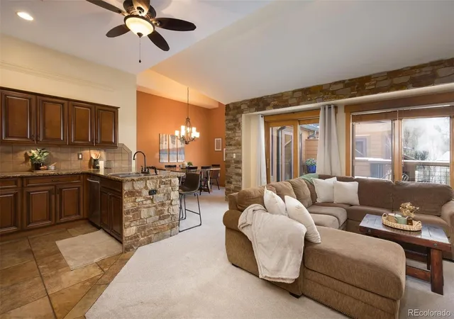 4th image of 53 Hunki Dori Ct #8912, Dillon, CO 80435 | MLS# 7389345