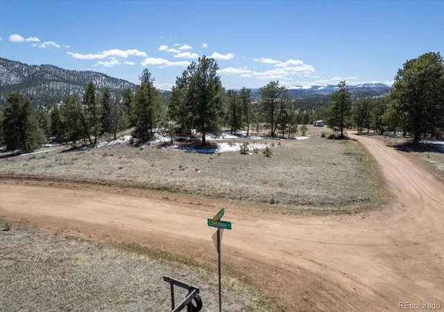 Homes for sale in Florissant, CO | 70 Sioux Cir, Florissant, CO 80816 | MLS# 2680502