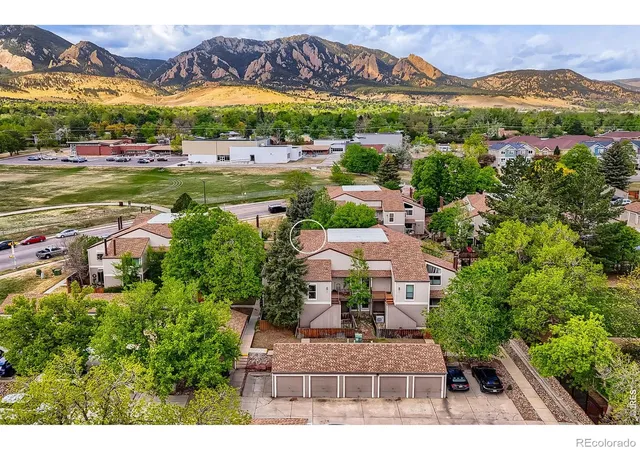 Listing Photo 2 - Condo for sale in building located at 4723 Tantra Dr, Boulder, CO 80305 - Unit #E6