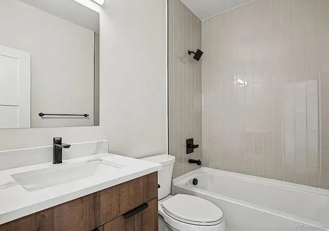 Photo 4 of Townhouse for sale at 1370 Lowell Blvd #3, Denver, CO 80204 | MLS# 3727679 | Listing updated on 2026-09-24