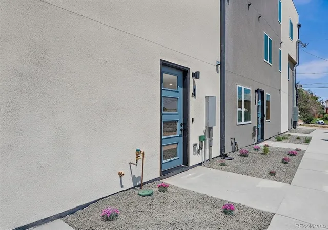 Photo 2 of Townhouse for sale at 1370 Lowell Blvd #4, Denver, CO 80204 | MLS# 6166719 | Listing updated on 2026-09-08