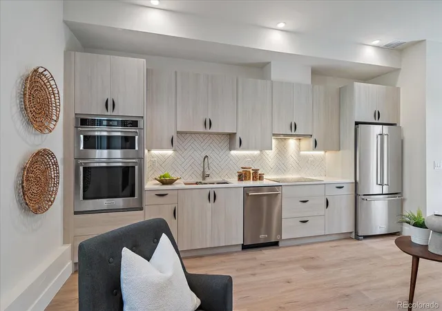 Photo 4 of Townhouse for sale at 1370 Lowell Blvd #4, Denver, CO 80204 | MLS# 6166719 | Listing updated on 2026-09-08