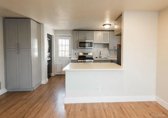 3rd image of 1564 Verbena St, Denver, CO 80220 | MLS# 5038712
