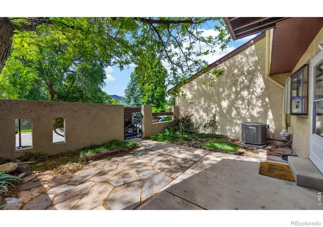 Photo 3 of Townhouse for sale at 2663 Grapewood Ln, Boulder, CO 80304 | MLS# IR1058108 | Listing updated on 2026-09-22
