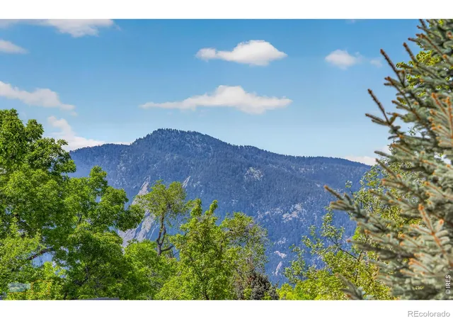 Photo 3 of Townhouse for sale at 2663 Grapewood Ln, Boulder, CO 80304 | MLS# IR1058108 | Listing updated on 2026-09-22