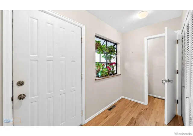 Photo 4 of Townhouse for sale at 2663 Grapewood Ln, Boulder, CO 80304 | MLS# IR1058108 | Listing updated on 2026-09-22