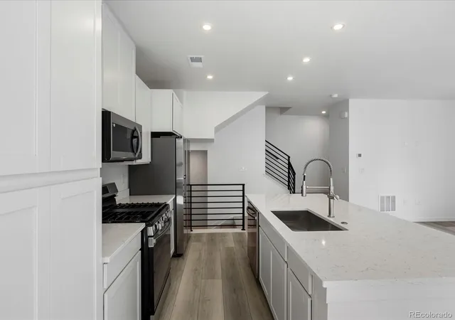 3rd image of 2020 S Holly St #2, Denver, CO 80222 | MLS# 8887884