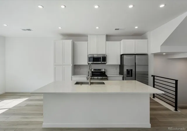 5th image of 2020 S Holly St #2, Denver, CO 80222 | MLS# 8887884