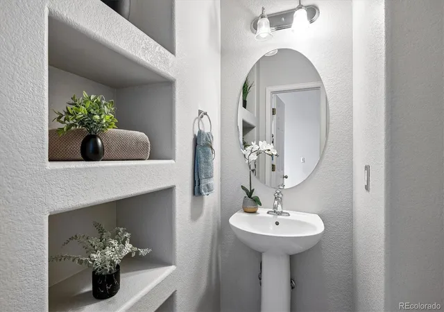 Photo 3 of Townhouse for sale at 1385 S Ulster St, Denver, CO 80231 | MLS# 3529110 | Listing updated on 2026-09-19