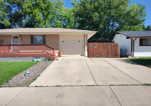 Homes for sale in Longmont, CO | 2 Forsyth Dr, Longmont, CO 80504 | MLS# IR1058129