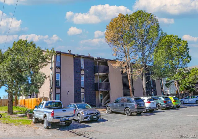 1st image of 865 S Quebec St #302A, Denver, CO 80247 | MLS# 4475610