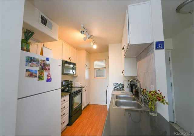 2nd image of 865 S Quebec St #302A, Denver, CO 80247 | MLS# 4475610