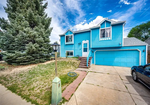 1st image of 2164 Hackberry Cir, Longmont, CO 80501 | MLS# 8354309
