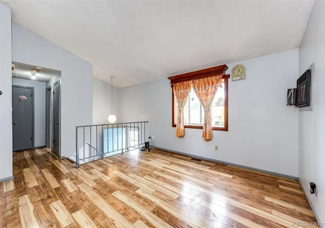 5th image of 2164 Hackberry Cir, Longmont, CO 80501 | MLS# 8354309