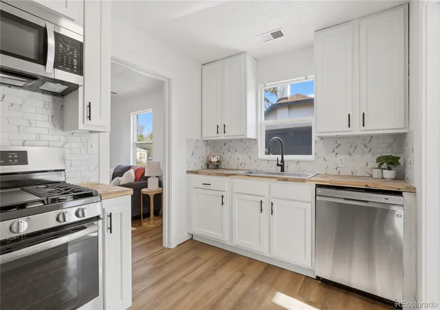1st image of 1334 Havana St, Aurora, CO 80010 | MLS# 7964738