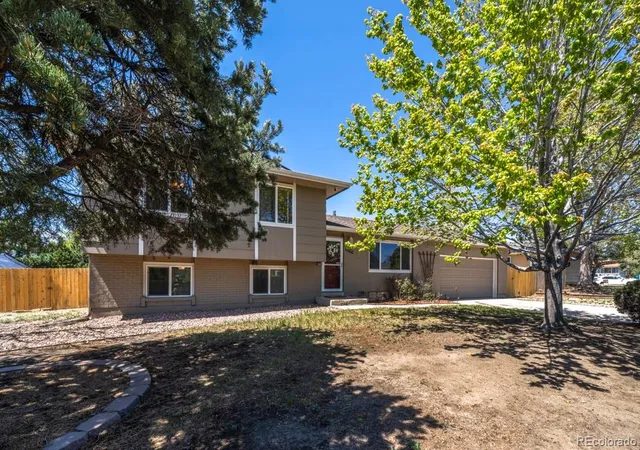 Photo 2 of Sale Pending at 6060 Flintridge Dr, Colorado Springs, CO 80918 | MLS# 1540321 | Listing updated on 2026-07-24