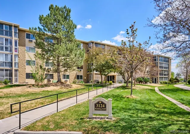 2nd image of 3124 S Wheeling Wy, Aurora, CO 80014