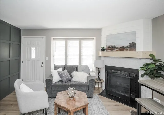 Listing Photo 5 - Condo for sale in building located at 18131 E Arizona Ave, Aurora, CO 80017 - Unit #F