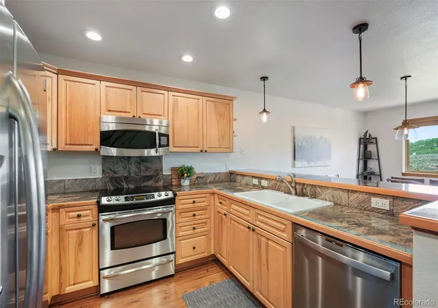 Photo 3 of Townhouse for sale at 113 Lookout Ridge Dr, Dillon, CO 80435 | MLS# 3951729 | Listing updated on 2026-09-06