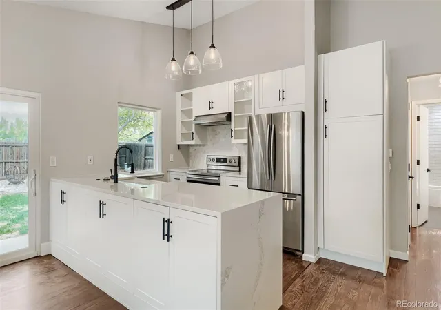 Photo 4 of Single family home for sale at 7823 S Windermere Cir, Littleton, CO 80120 | MLS# 8348656 | Listing updated on 2026-10-02